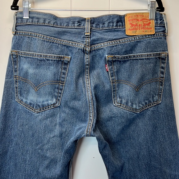 Levi’s 505 Denim Straight Leg Blue Jeans 33 x 32 Fade Lines Whiskering - Picture 8 of 14